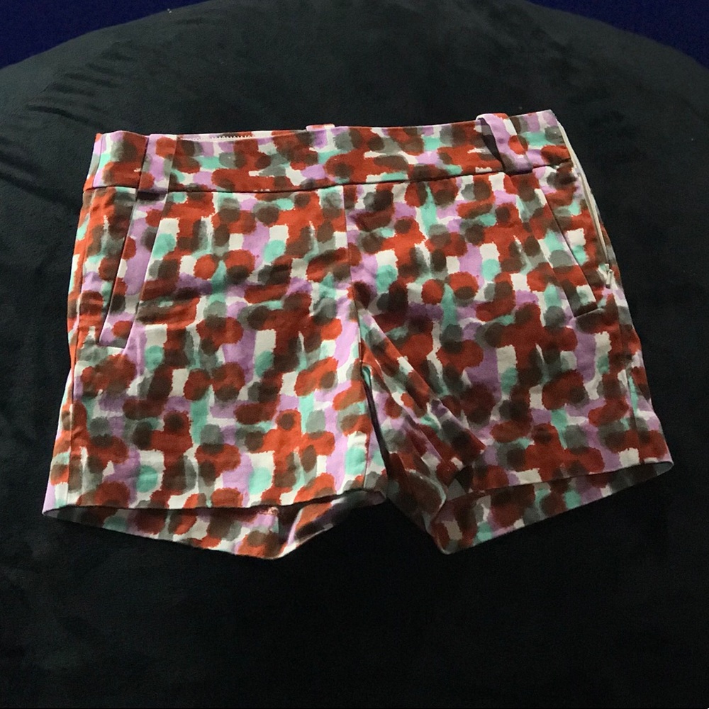 Women’s shorts zip side